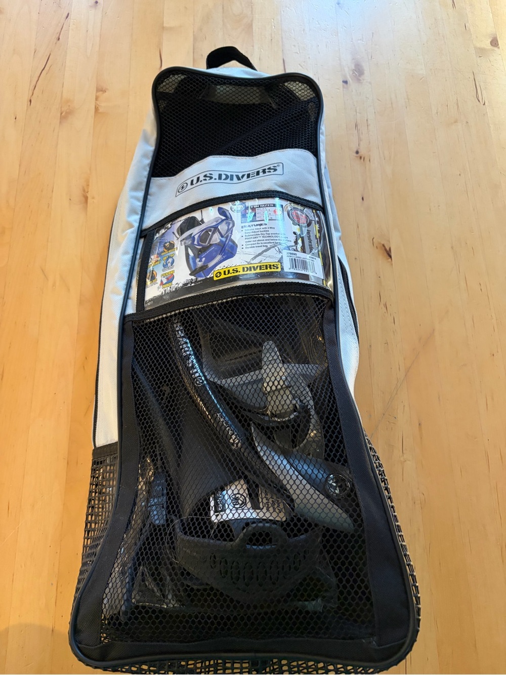 Men’s Gray and Black Mesh Scuba Gear Kit